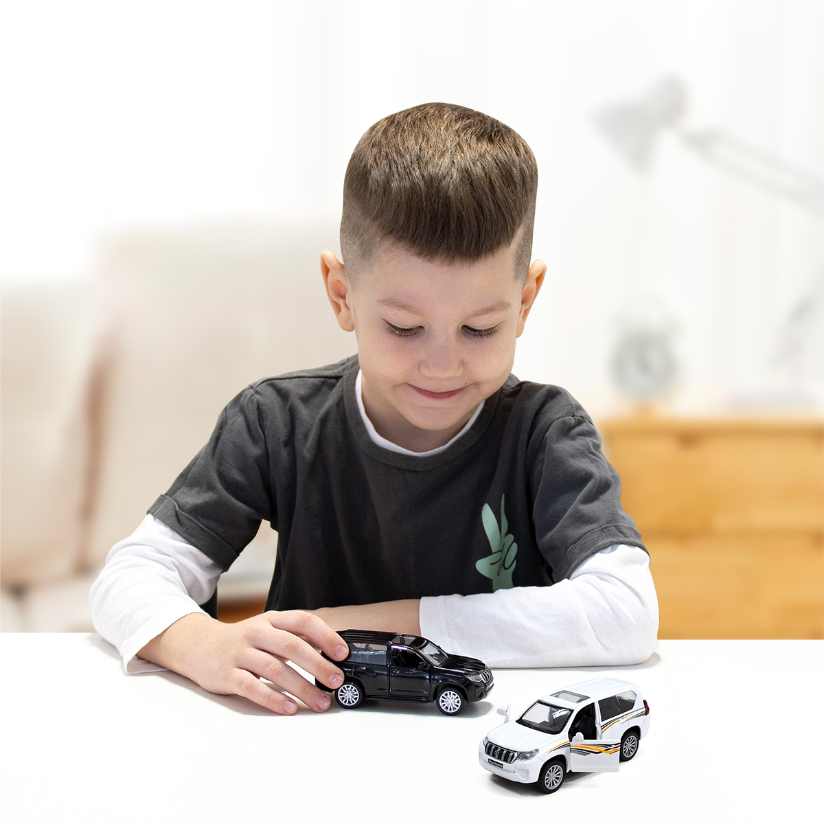 Автомодель Toyota Land Cruiser Techno Drive металева Біла — превʼю 2