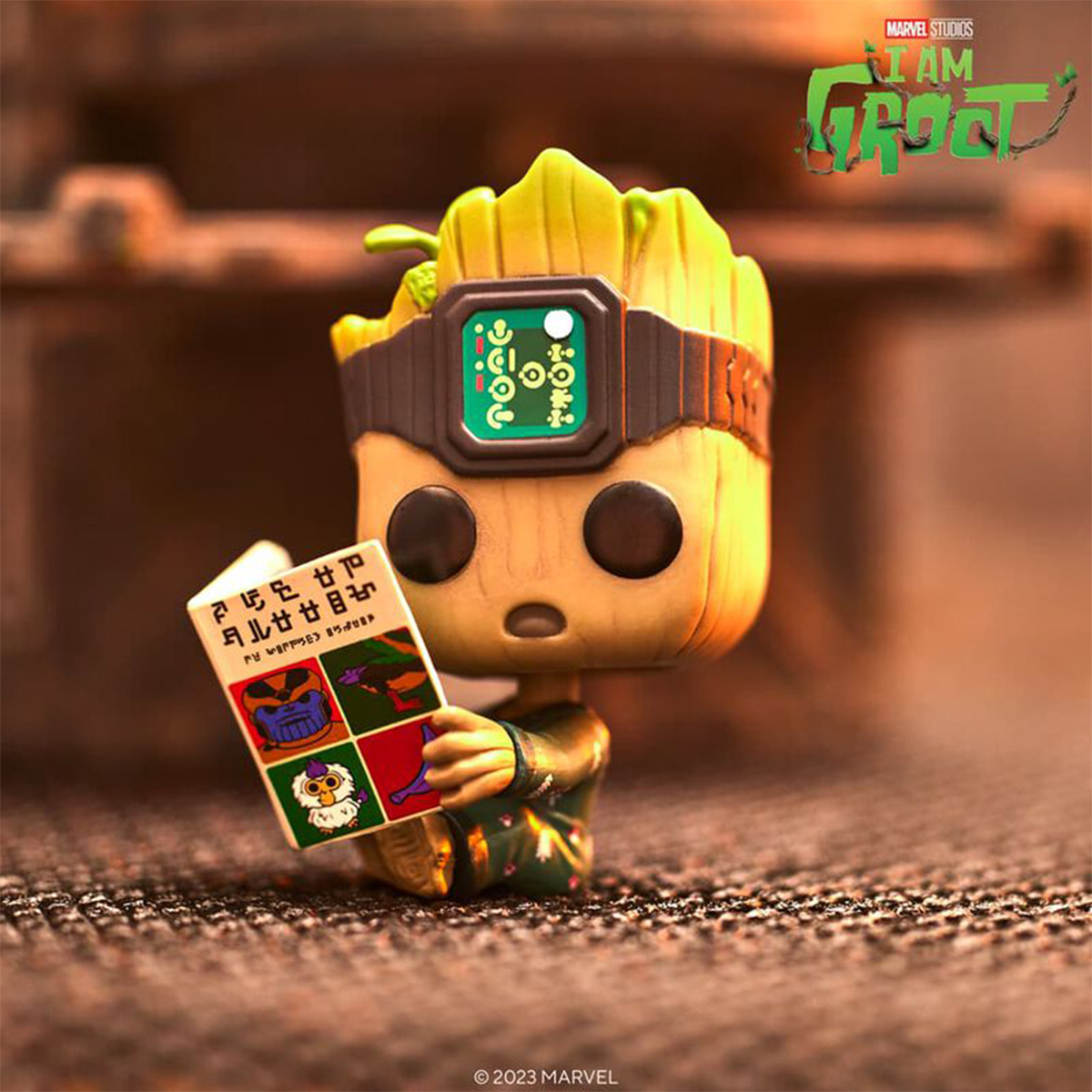 Ігрова фігурка Funko Pop Ґрут з книгою Marvel — превʼю 3