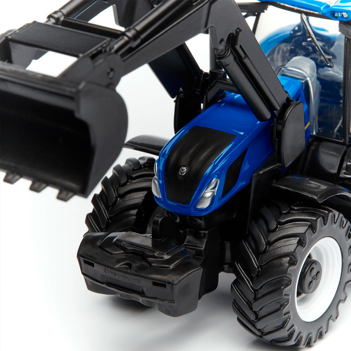 Трактор Bburago New Holland T7.315 з фронтальним навантажувачем 1:32 Синій — превʼю 2