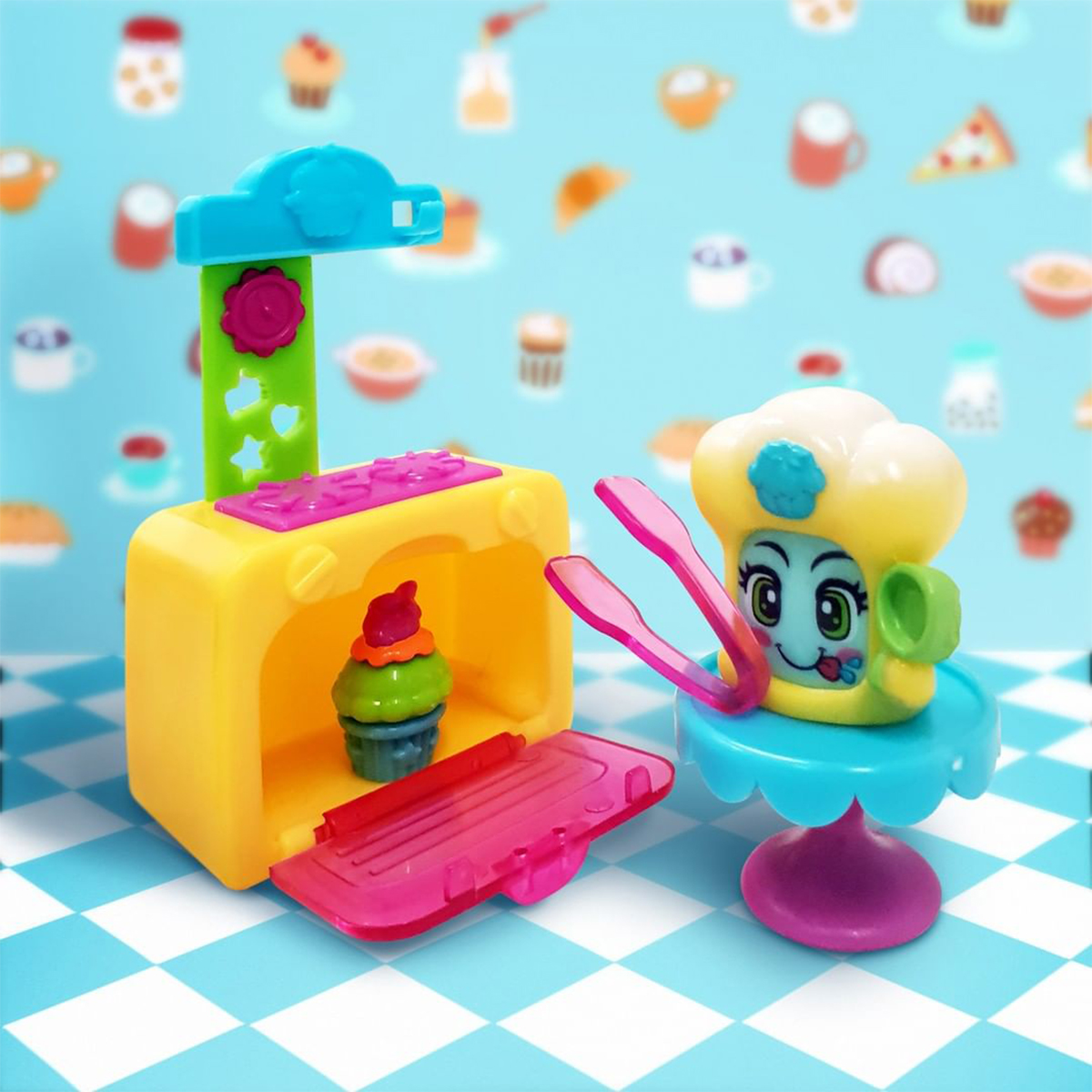 Ігровий набір Капкейк-кафе Moji Pops з двома ексклюзивними фігурками Різнокольоровий — превʼю 3