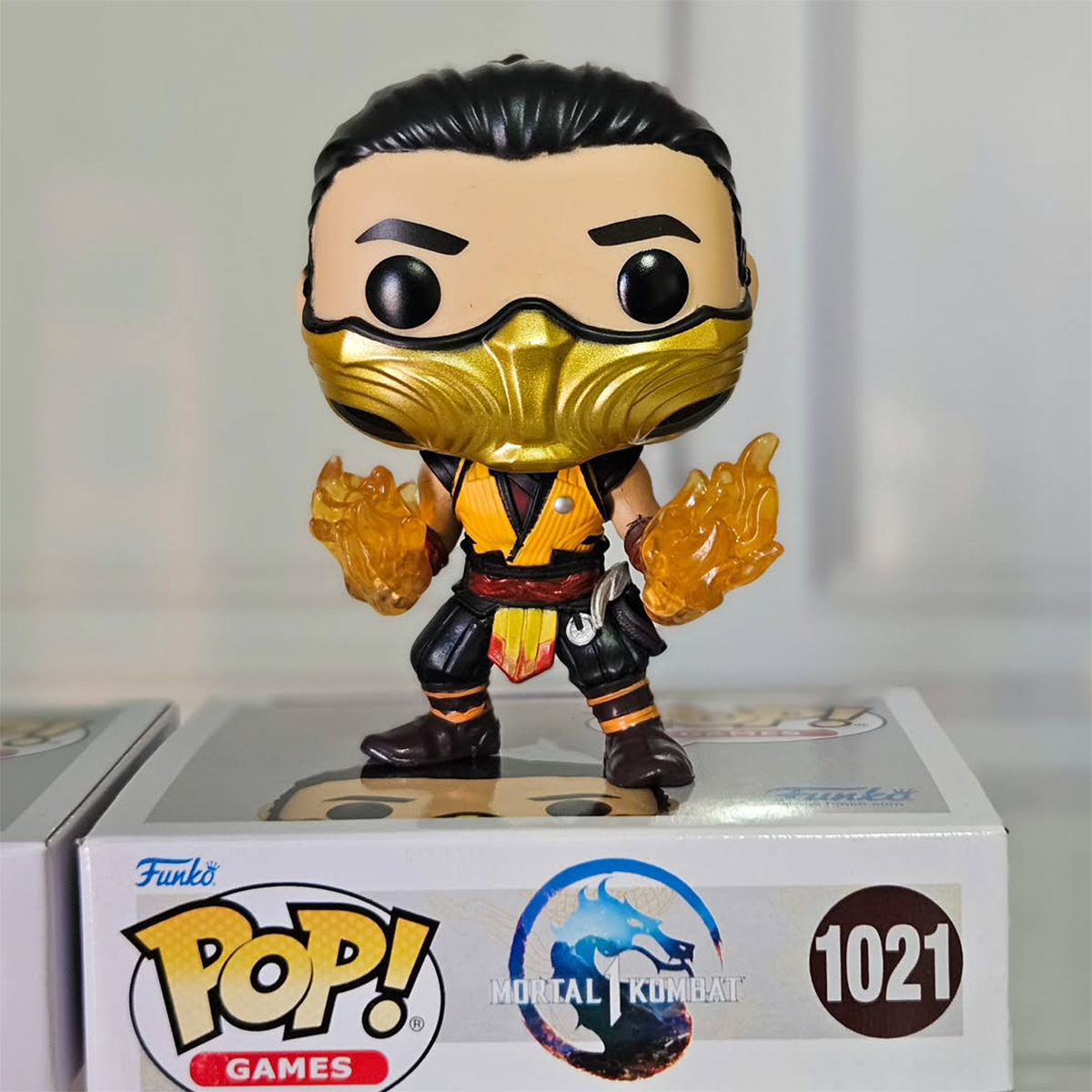 Колекційна ігрова фігурка Mortal Kombat - Scorpion Funko Pop Жовтий — превʼю 3