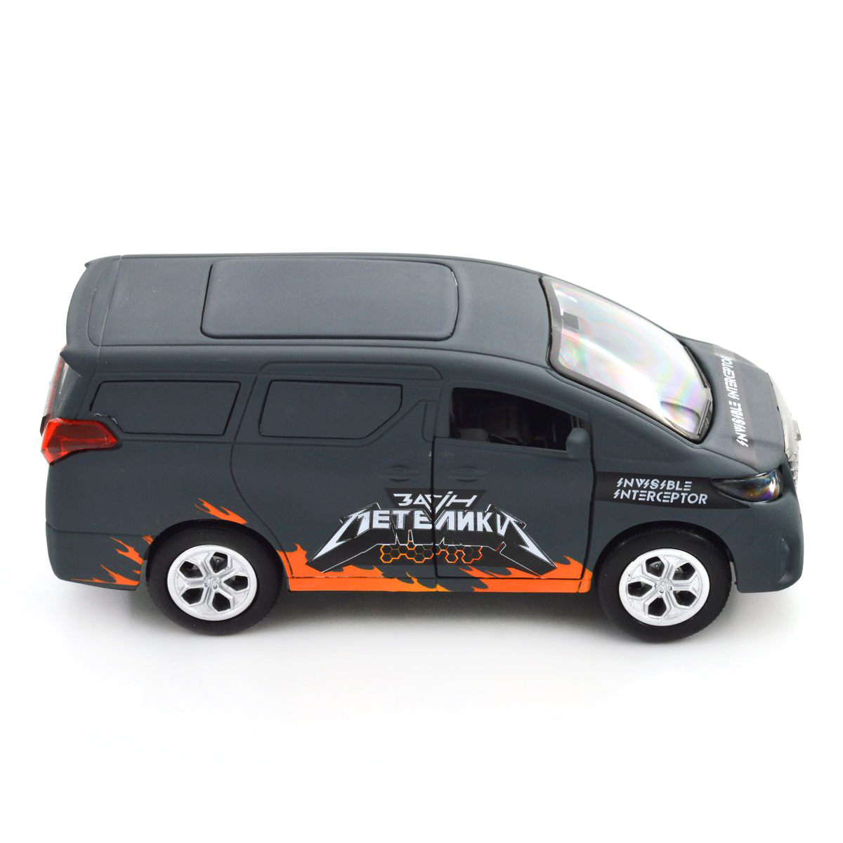 Колекційна автомодель Toyota Alphard Загін метеликів TechnoDrive 1:40 — превʼю 13