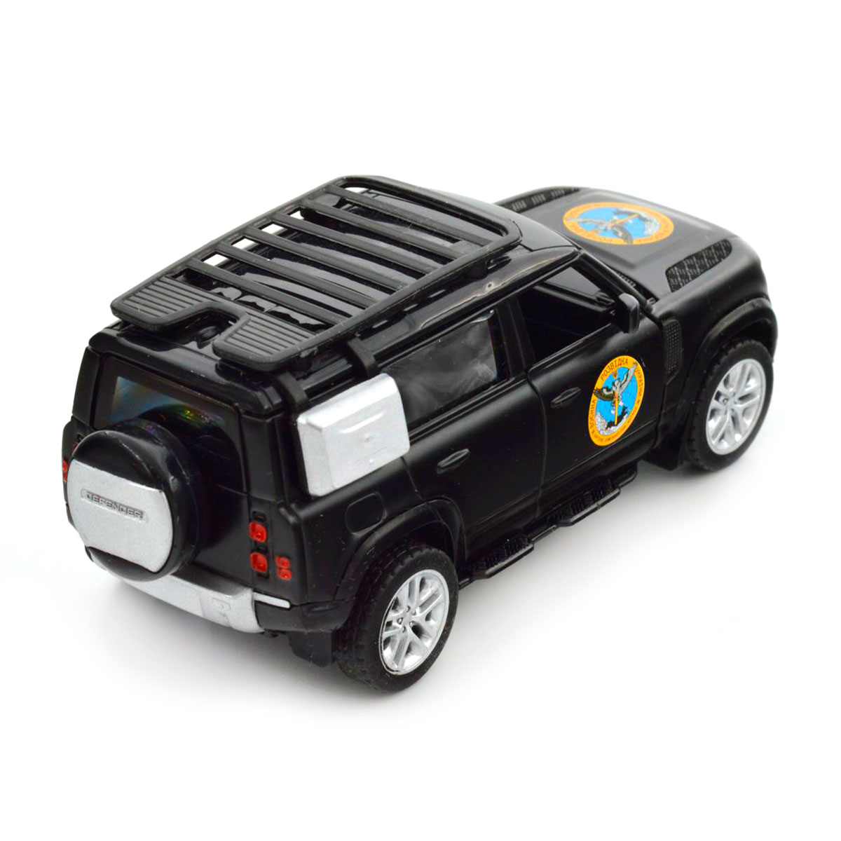 Колекційна автомодель TechnoDrive Land Rover Defender 110 ГУР МО Шеврони Героїв 1:43 — превʼю 12