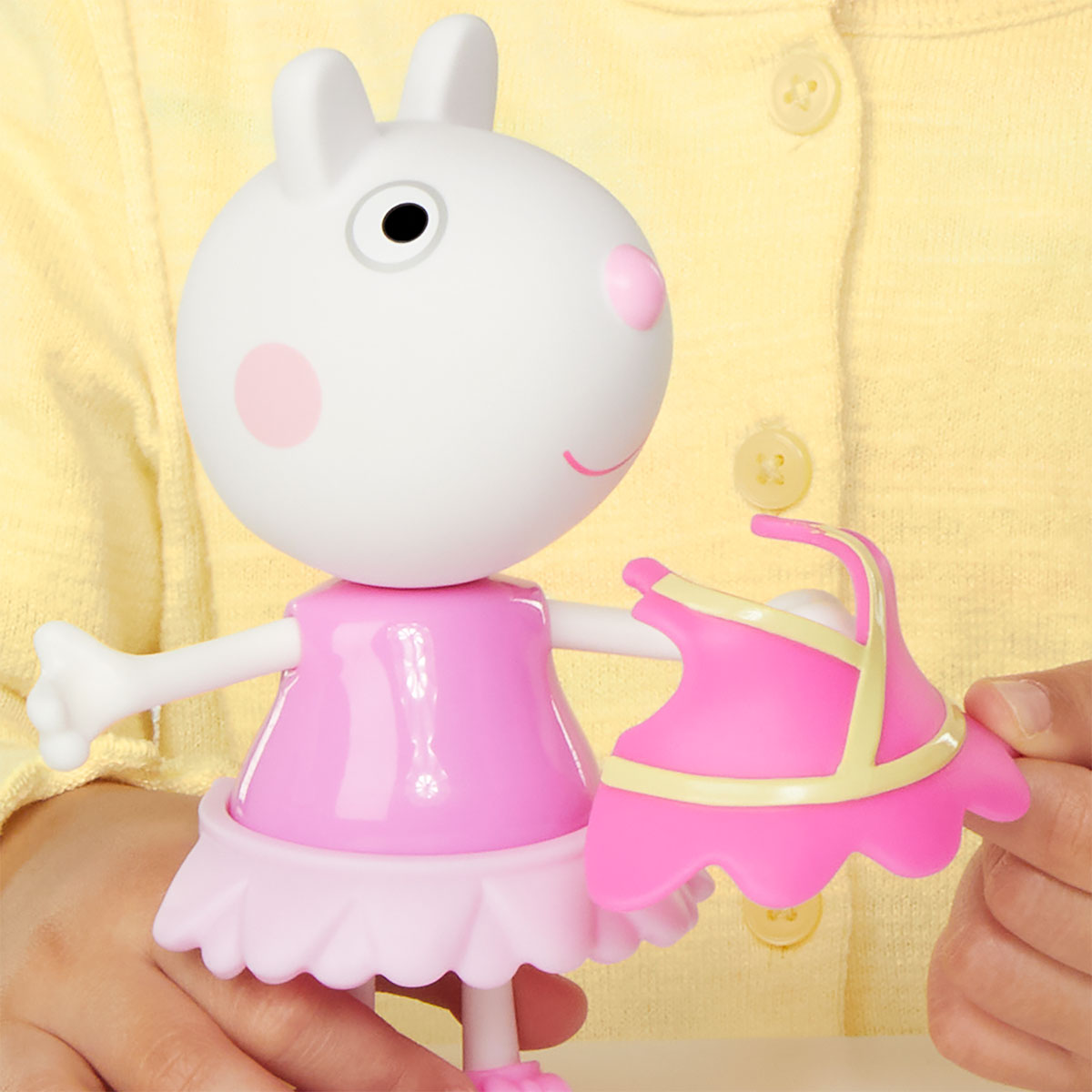 Ігровий набір дитячий Peppa Figurines Одягни Сюзі 15 см з аксесуарами — превʼю 6