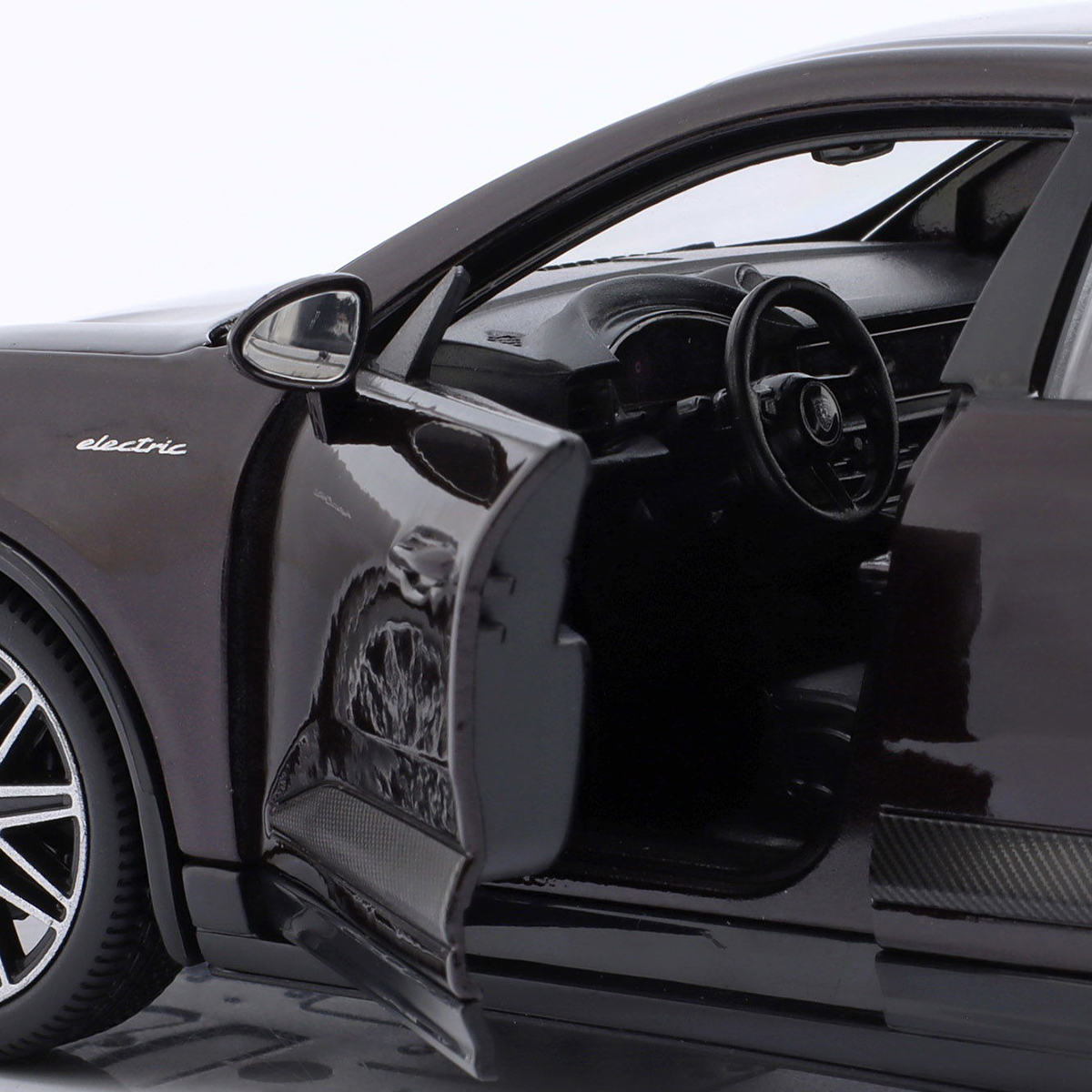 Автомодель Porsche Macan 4 Electric Bburago 1:24 Чорна — превʼю 4