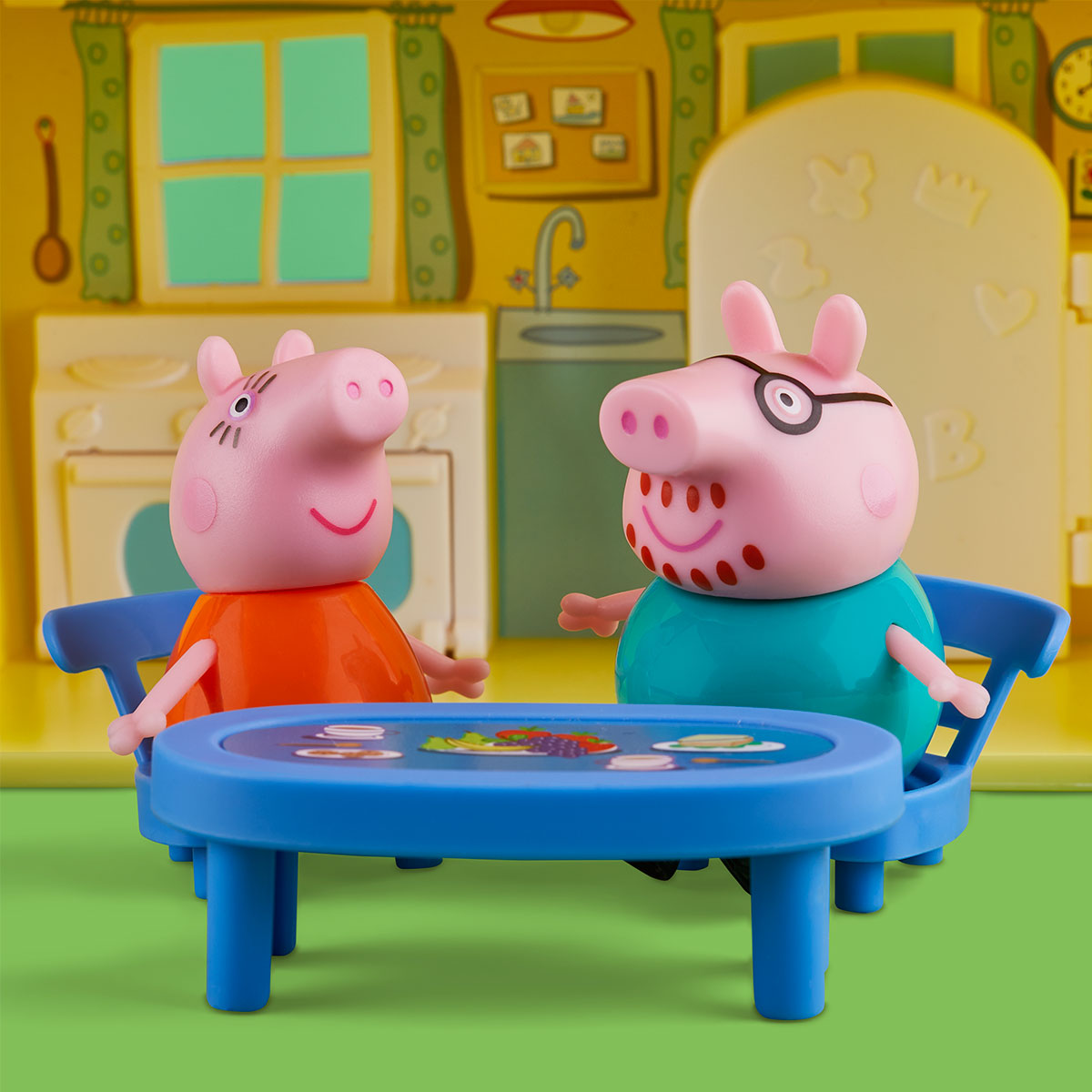 Ігровий набір Будиночок Пеппи Peppa Pig двоповерховий з фігуркою та меблями — превʼю 4