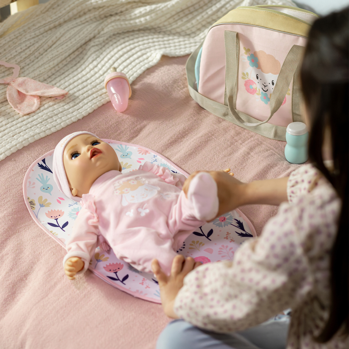 Інтерактивна лялька Baby Born Аннабель 43 см з аксесуарами — превʼю 9