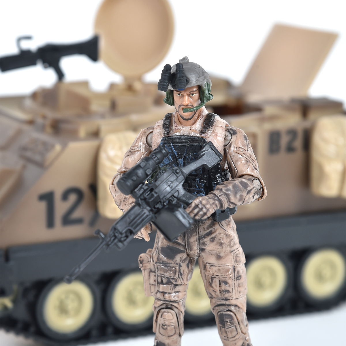 Ігровий набір бронетранспортер Elite Force M113 з фігуркою військового Green — превʼю 6