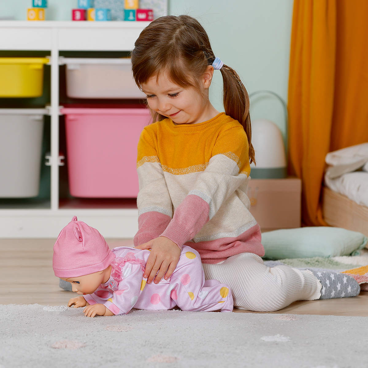 Інтерактивна лялька Baby Born Емілі Перші кроки 43 см — превʼю 6