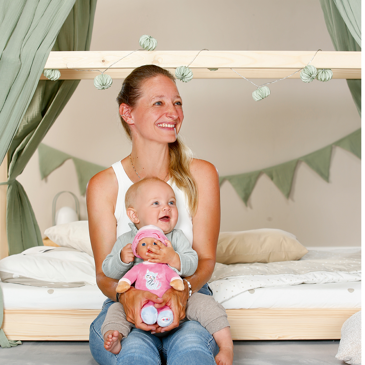Лялька Baby Born For babies Ніжна Соня 30 см з брязкальцем — превʼю 6
