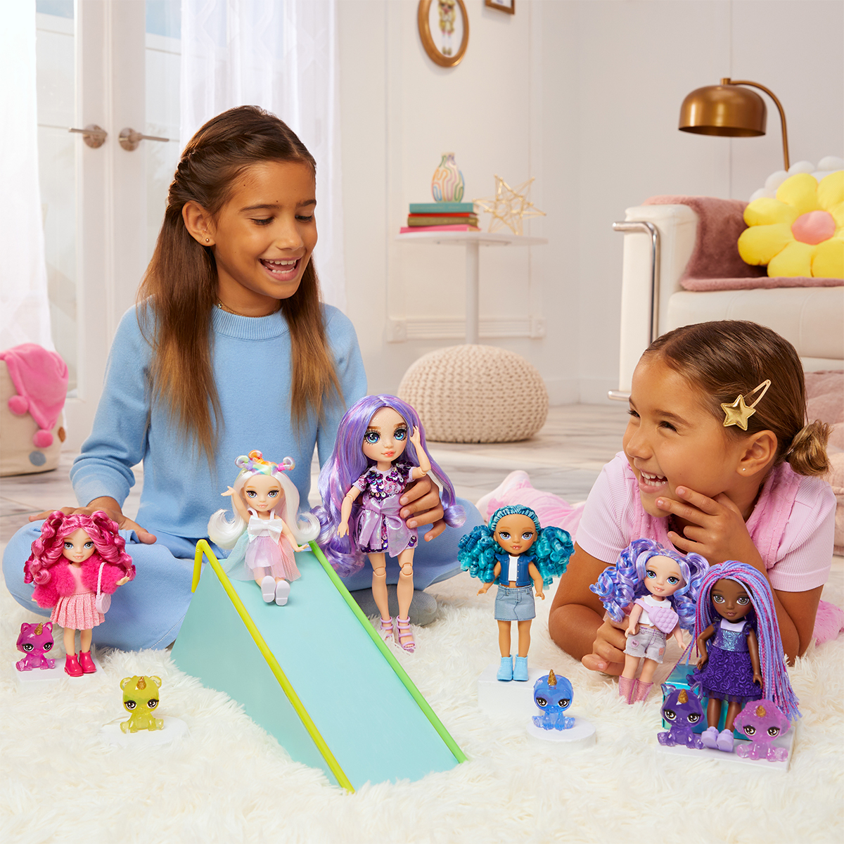 Ігровий набір лялька Rainbow High Littles Сапфіра з улюбленцем 15 cm Синій — превʼю 10