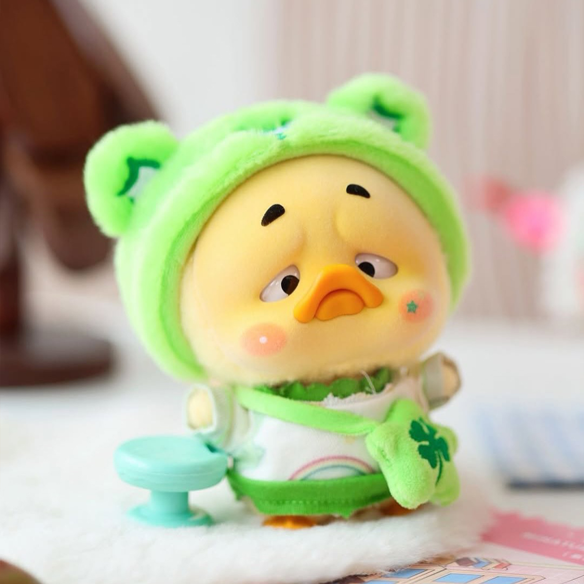 М'яка іграшка Pop Top Upset Duck x Care Bears — Будь веселкою (Be Rainbow) — превʼю 5