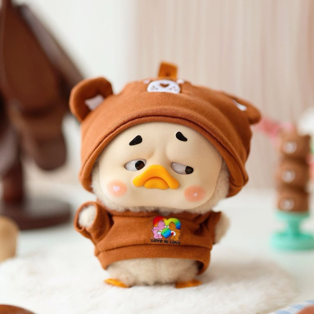 М'яка іграшка Pop Top Upset Duck x Care Bears — Будь веселкою (Be Rainbow) — превʼю 6