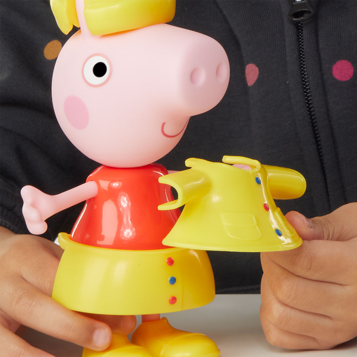 Ігровий набір дитячий Peppa Figurines Одягни Пеппу 15 см з аксесуарами — превʼю 8